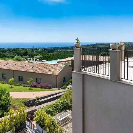 Kepos Etna Relais & Exclusive Hotel 4*